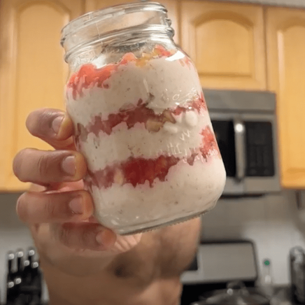 strawberry banana overnight oats