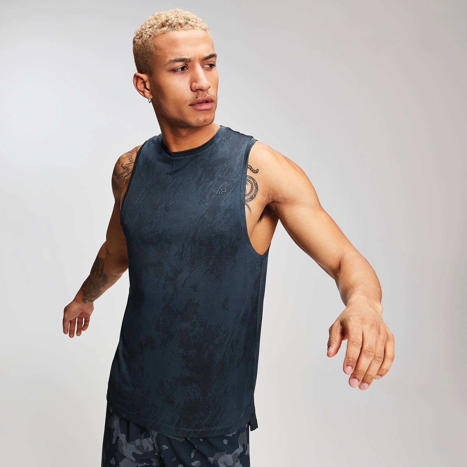 Débardeur ouvert Distressed MP Training pour homme - Encre - XS Image 1