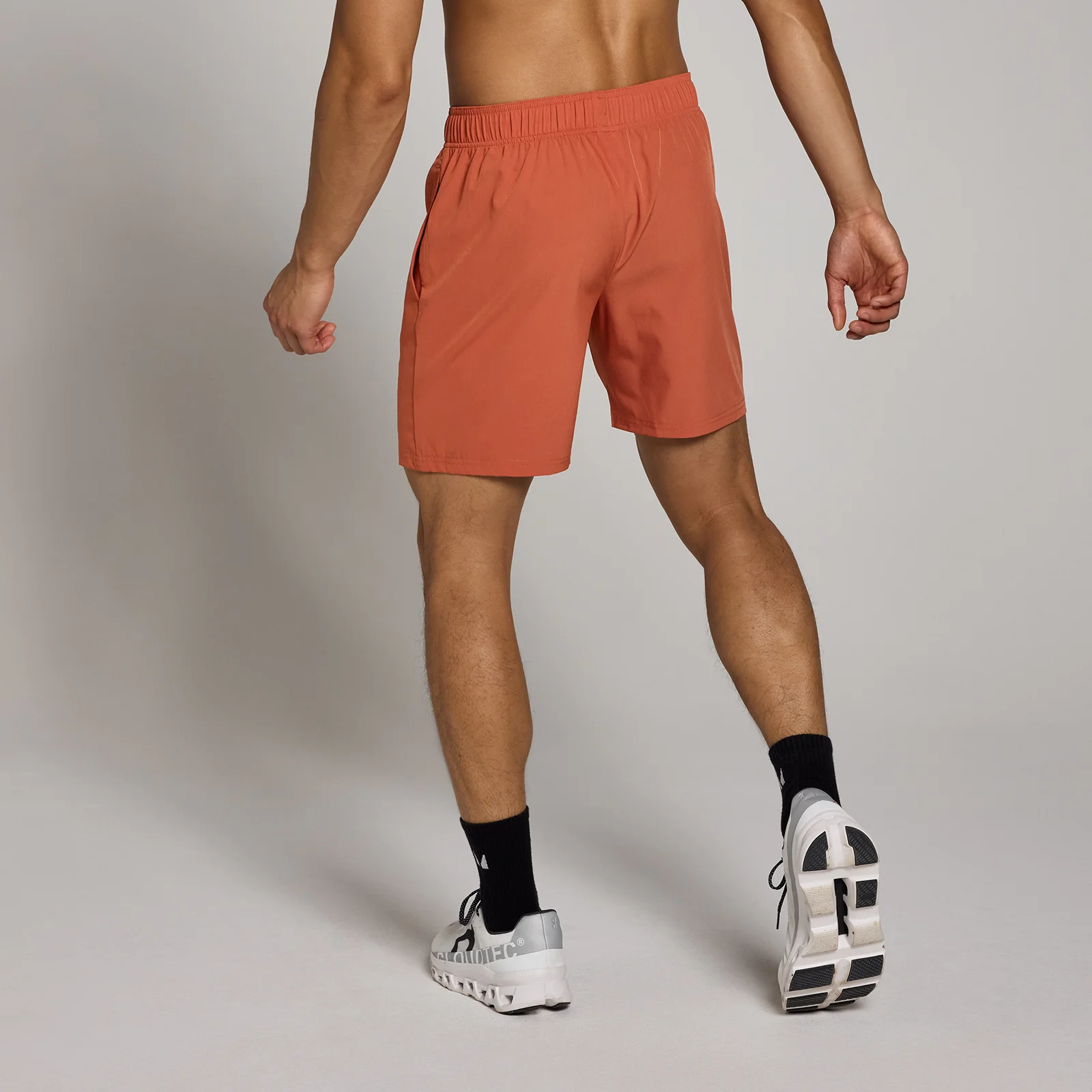 Short d’entraînement en matière tissée MP pour hommes – Brique - S Image 2