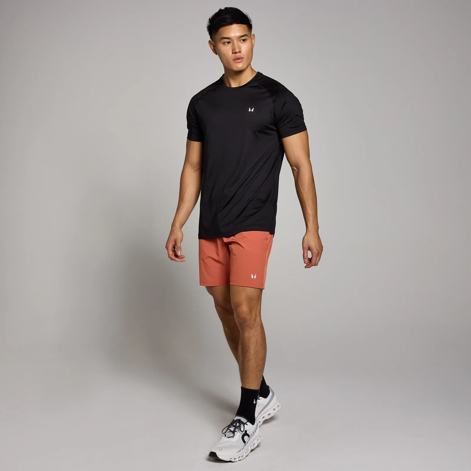 Short d’entraînement en matière tissée MP pour hommes – Brique - S Image 3