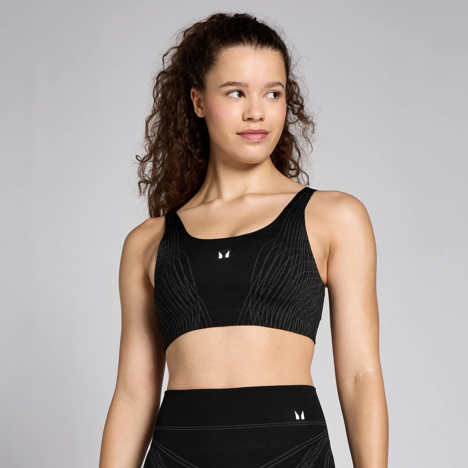 Brassière linéaire sans coutures MP Tempo pour femmes – Noir - XS Image 1
