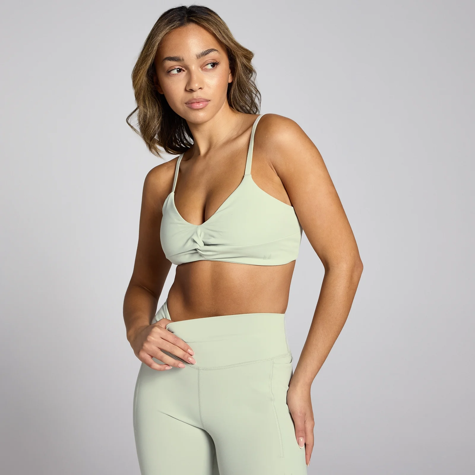 Brassière de sport torsadée sur le devant MP Lifestyle pour femmes – Vert minéral - XS Image 1