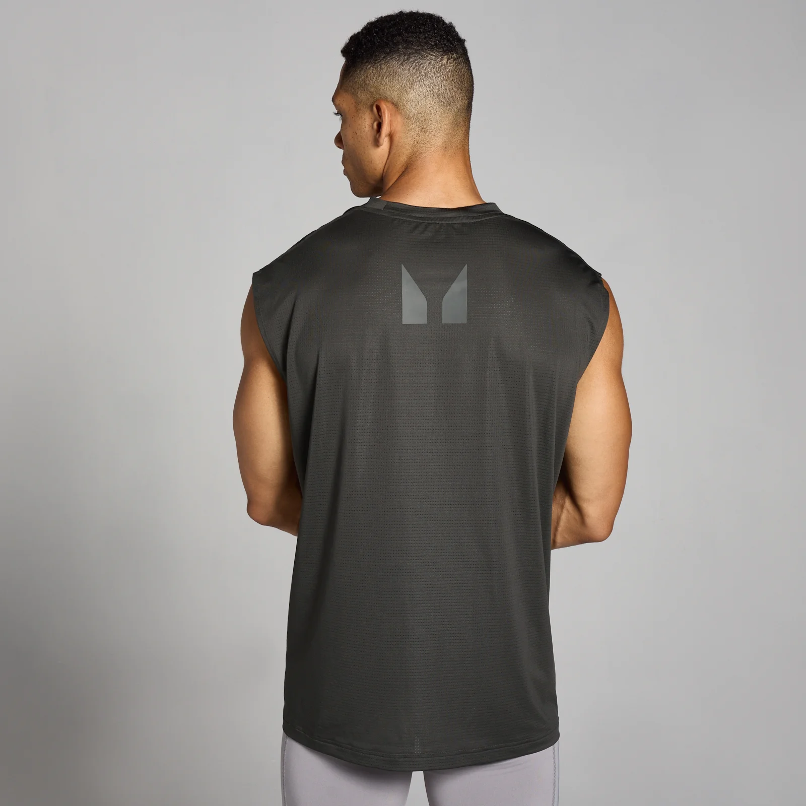 Débardeur d’entraînement oversize en maille filet MP Tempo pour hommes – Gris nuit - XS Image 1