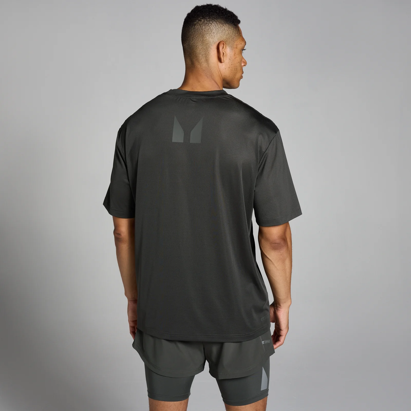 T-shirt d’entraînement oversize en maille filet MP Tempo pour hommes – Gris nuit - XS Image 1