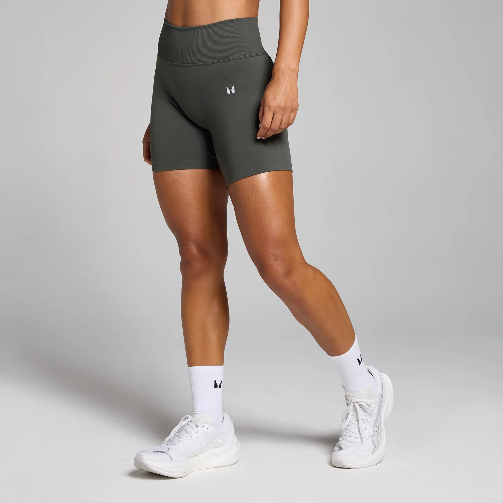 Short sans coutures taille mi-haute MP Tempo pour femmes – Gris nuit - XS Image 1