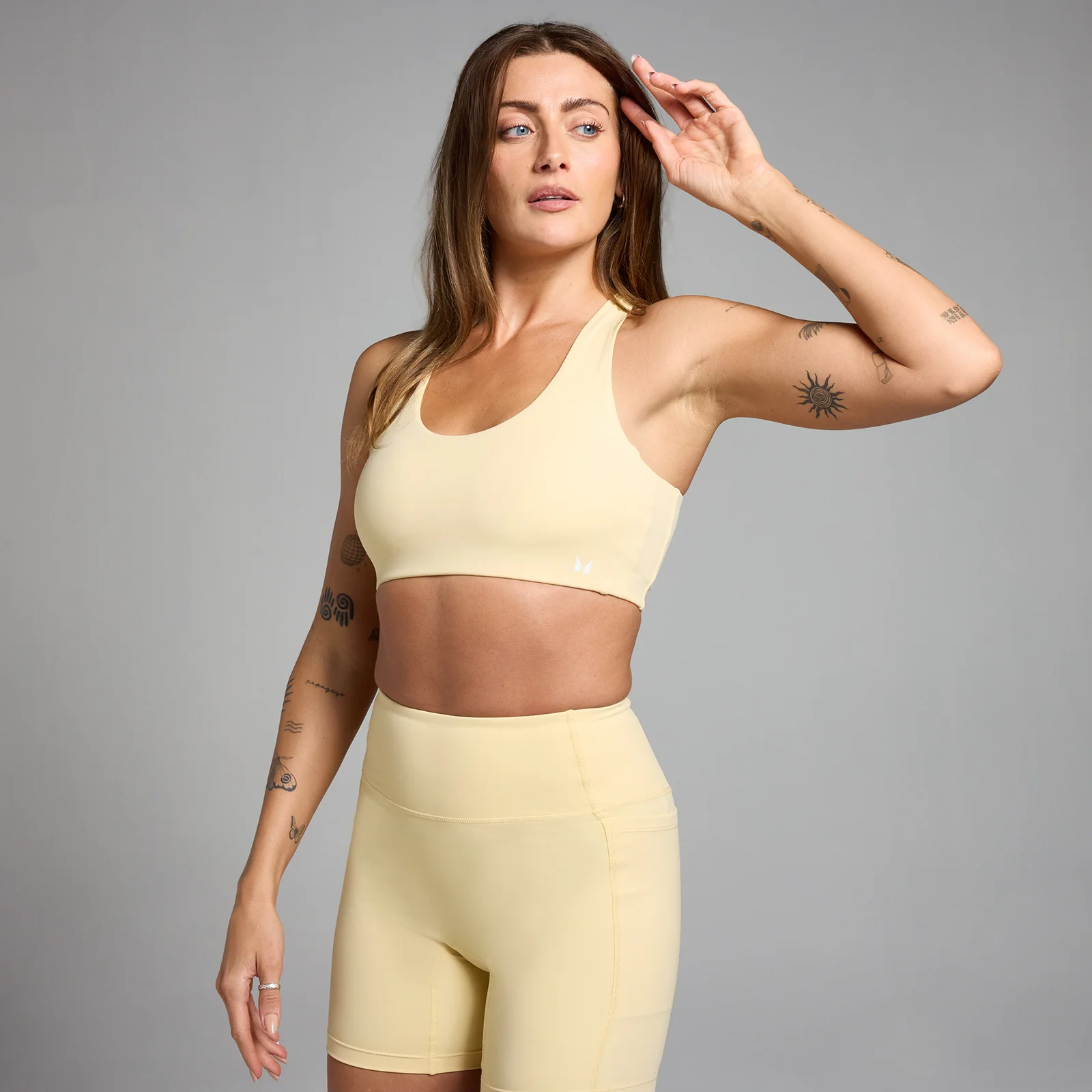 Brassière ajustable à dos croisé MP Active pour femmes – Babeurre - XXL Image 1