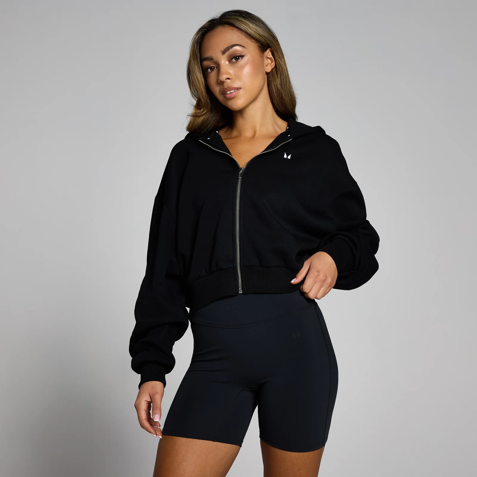 Sweat à capuche court avec fermeture éclair MP Basics pour femmes – Noir  - XS Image 1