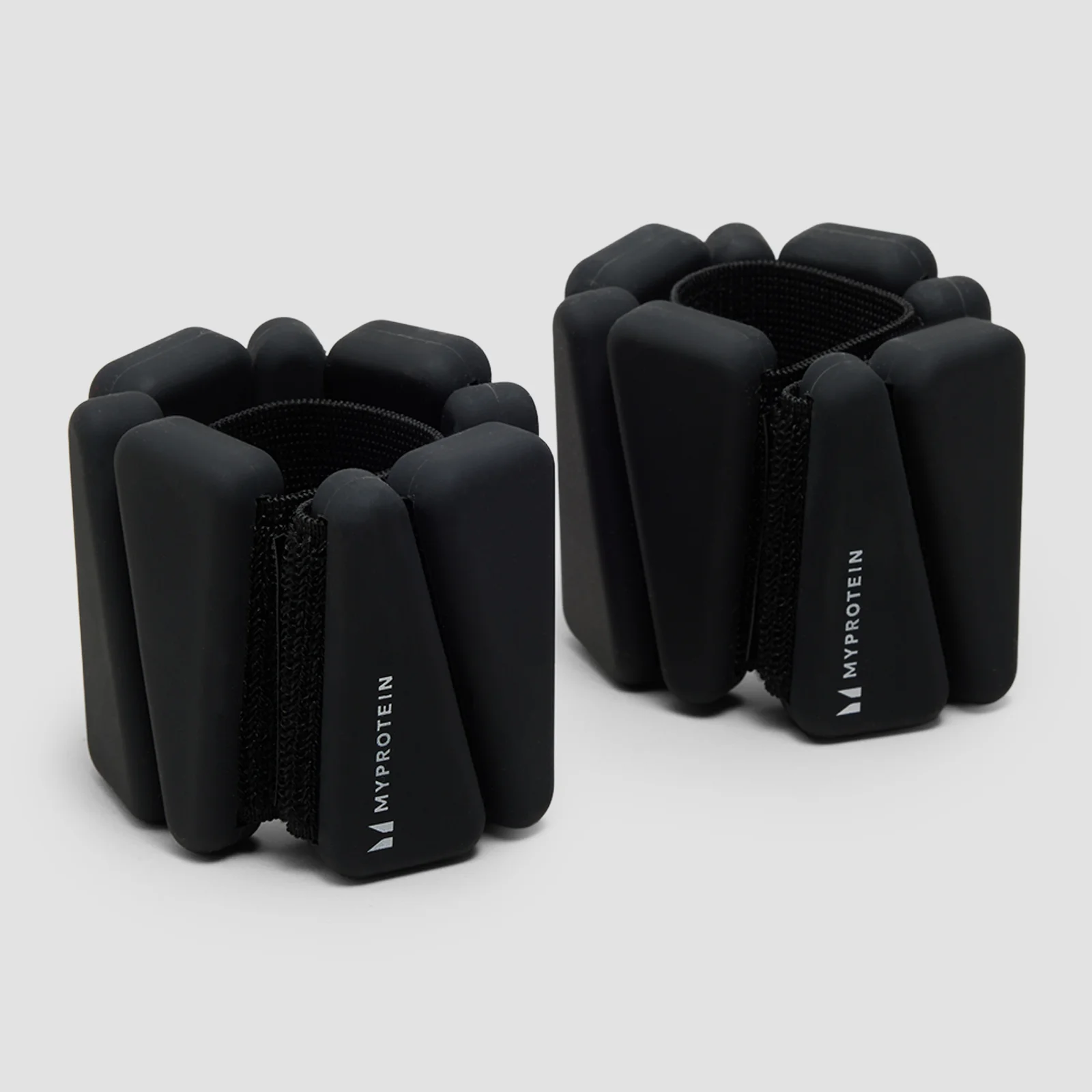 Poids lestés chevilles/poignets en silicone Myprotein avec sac (1 kg) - Noir Image 1