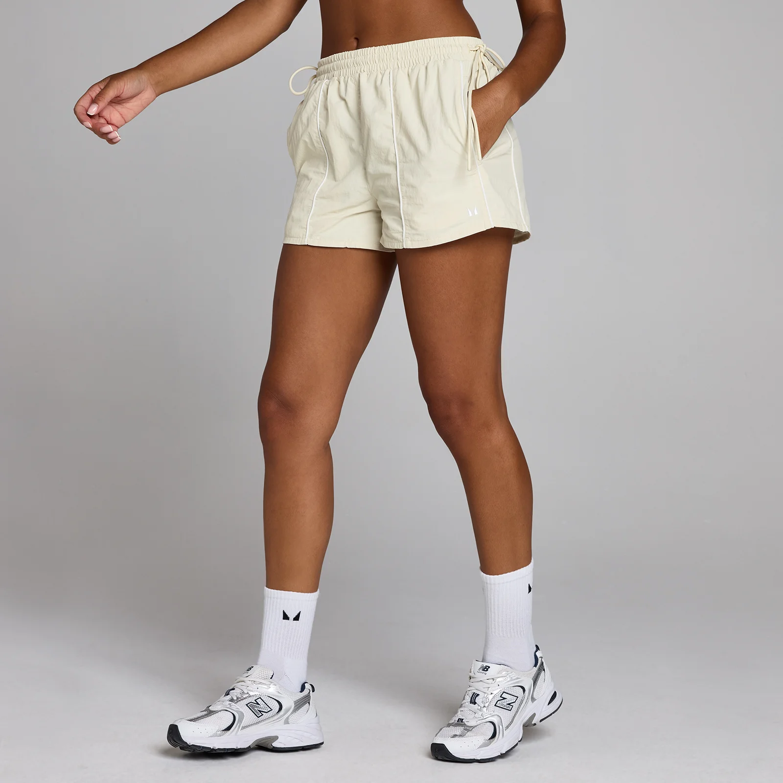 Short tissé contrasté à cordon Tempo MP femme - Poussière du désert - S Image 1