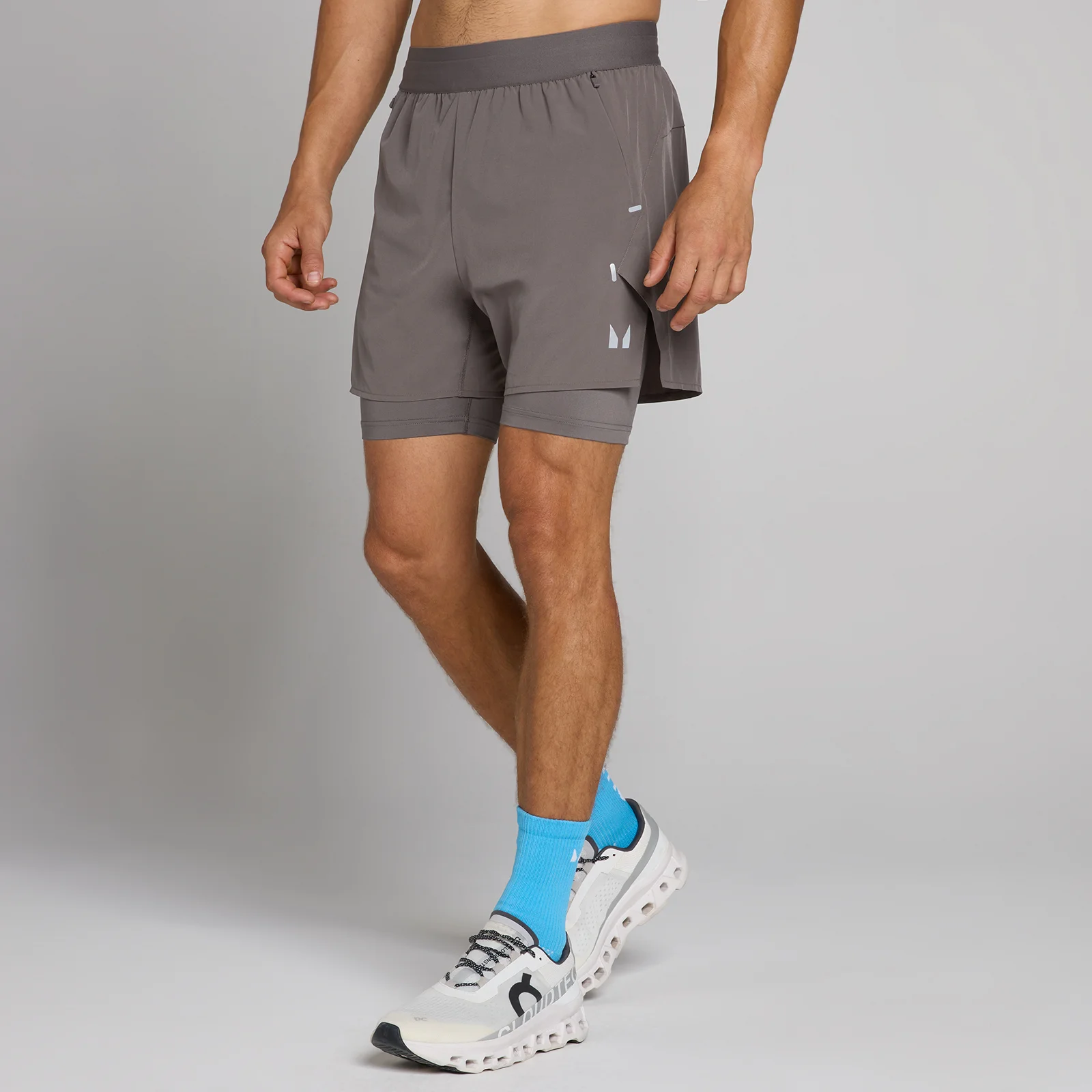 Short 2-en-1 léger 5" MP Hybrid homme - Gris cendré - XS Image 1